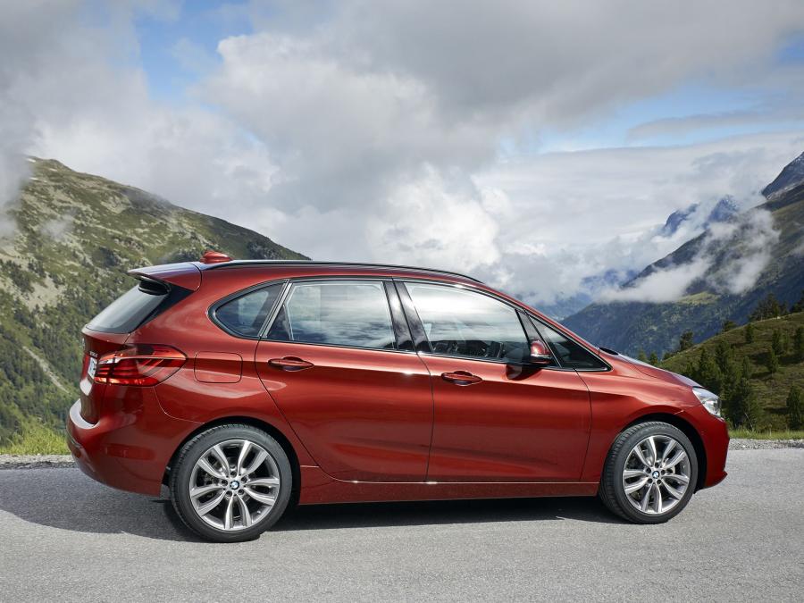 BMW 218d Active Tourer 2014 года  (фото 8 из 30)